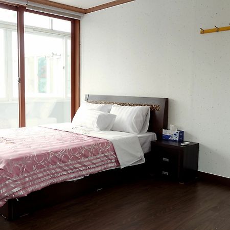 Happy Memory Jeonju Exterior foto