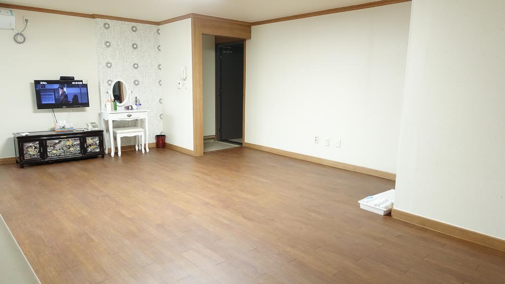 Happy Memory Jeonju Exterior foto